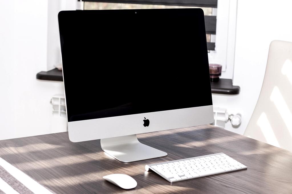 Portrait of AI specialist Michael Lee